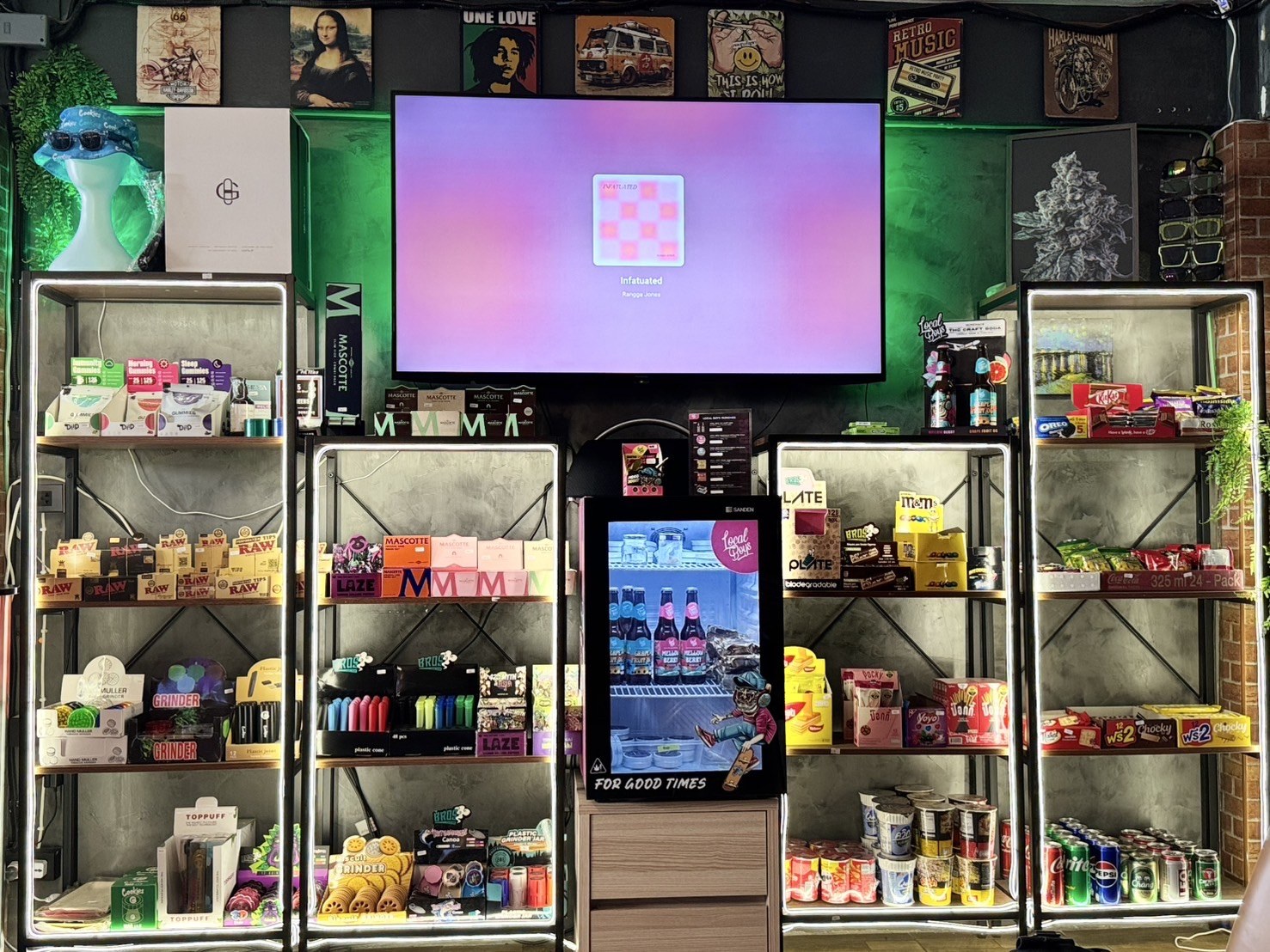 In-house accessories and refreshments counter at HOLYWEED Sathorn